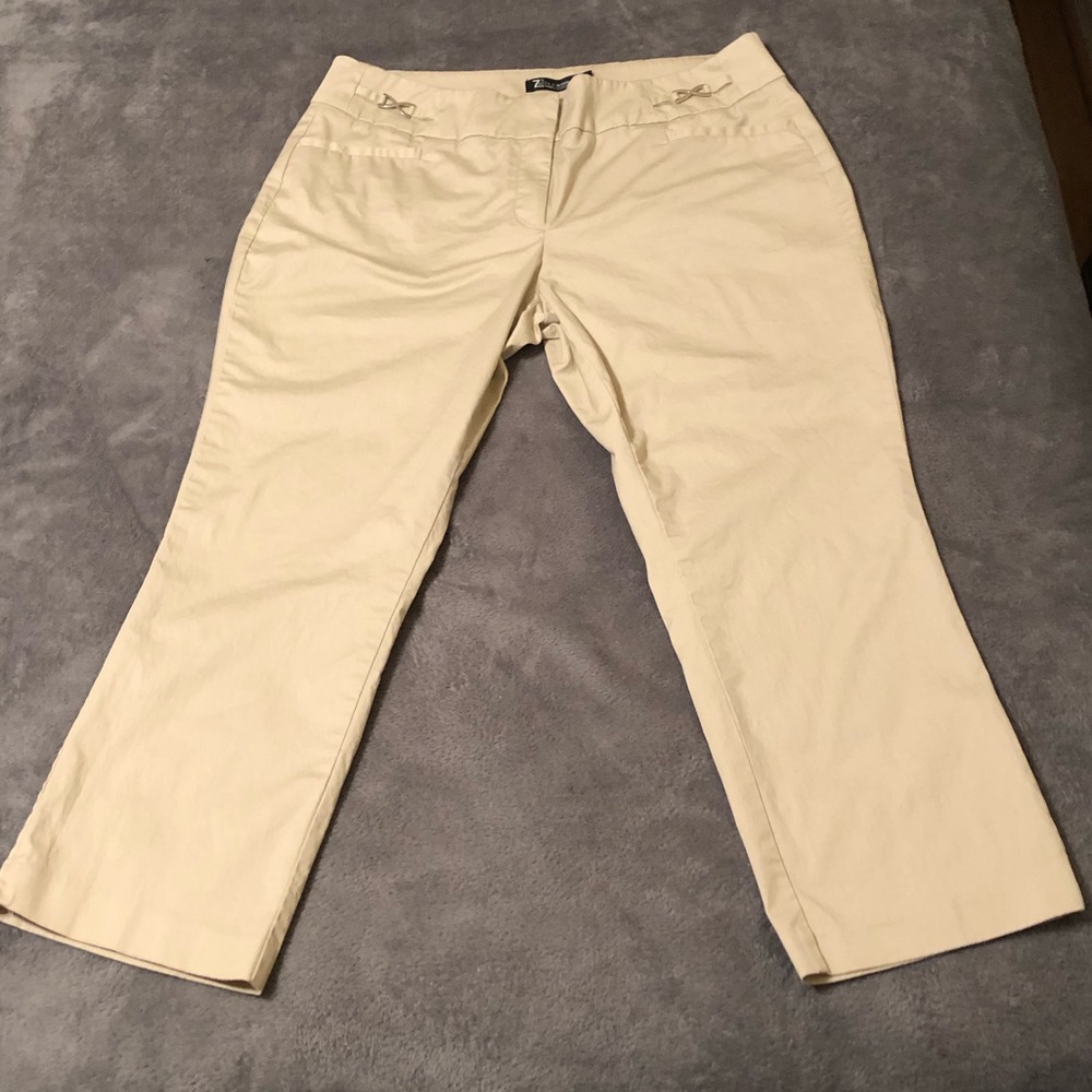 NY&Co 7th Ave Slim Straight Crop Pants